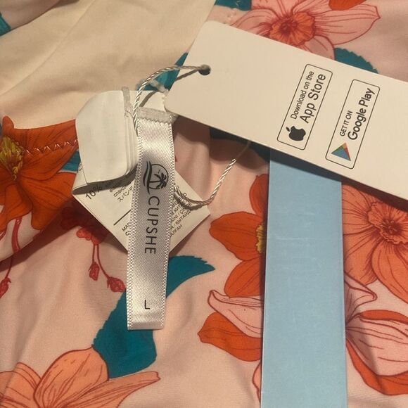 Floral Halter Swimsuit Cupshe Size large - Picture 5 of 7